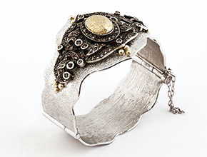 Semra ecer bracelet gümüş white background beyaz fon